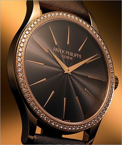 Patek Philippe Calatrava 4897 R (angle)