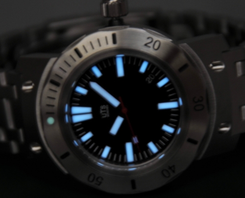 UTS 1000M Diver 10th anniversary (luminescent dial)