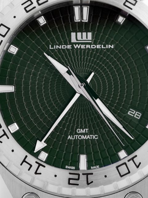 Linde Werdelin 3-Timer GMT (green dial, detailed view)