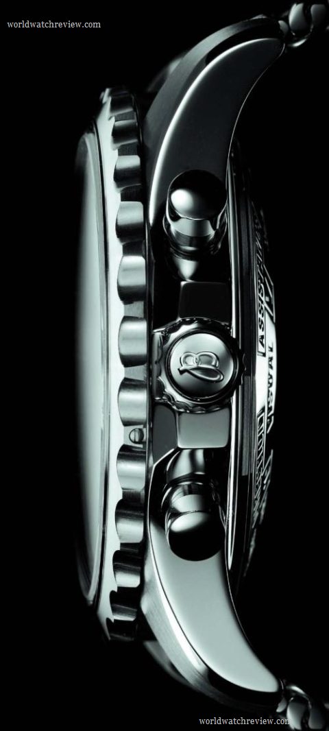 Breitling Chronospace Chronograph (side view, crown, push-pieces)