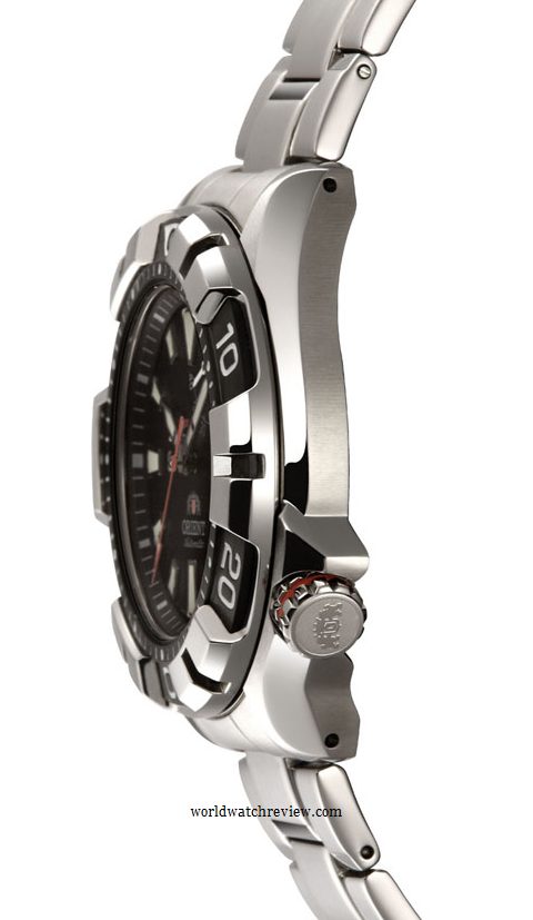 Orient M-Force 200M (side view)