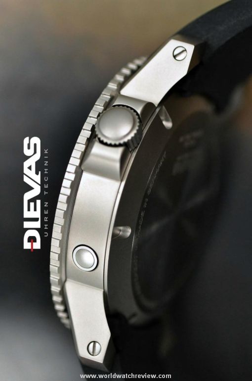 Dievas Focal 500M (side view, helium escape valve)