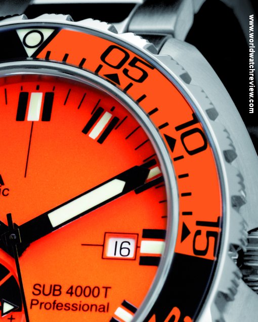 Doxa SUB 4000T Professional (sapphire bezel and dial, detail)