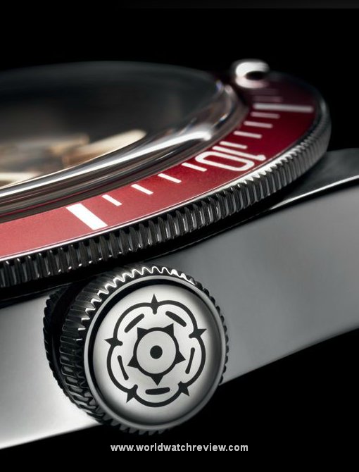 Tudor Heritage Black Bay 200M (setting crown, detail)