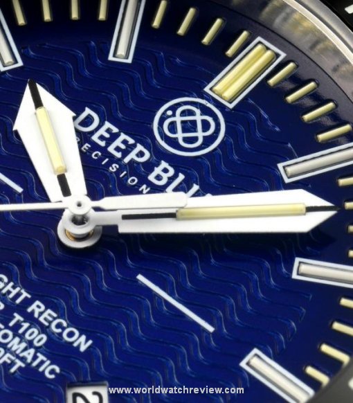 Deep Blue Daynight Recon (blue dial, detail)