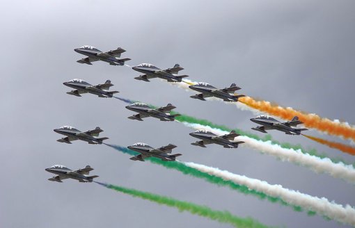 Frecce Tricolori demonstration team flying in formation