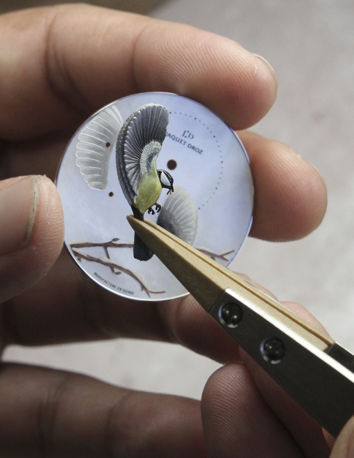 The making of Jaquet Droz Petite Heure Minute Relief Season: applying the songbird