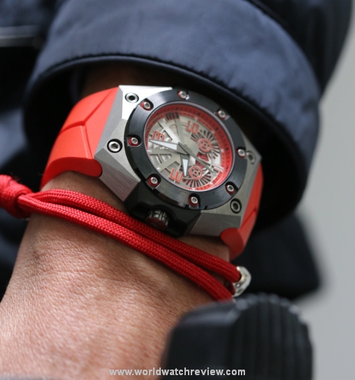Linde Werdelin Oktopus II Titanium Double Date Red Limited Edition (wrist photo)