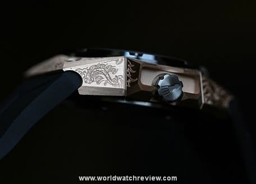 Linde Werdelin Oktopus Moon Tattoo Limited Edition automatic watch in rose gold (side view)