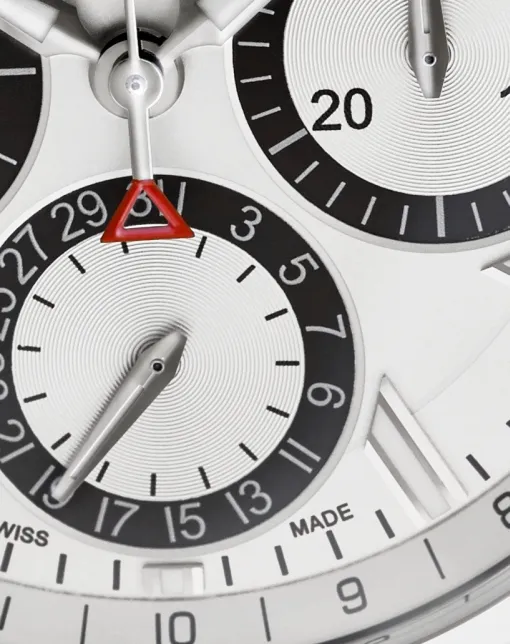 Alpina Alpiner 4 Manufacture Flyback Chronograph (dial detail, red triangle)